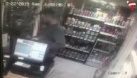 Naizgled fin i skockan čovek pitao da mu sipaju gorivo, pa počinio sramotnu pljačku u srpskom gradu