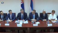 Sastanak Vučića sa načelnicima okruga u Drvaru