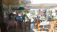 Vlasnik kafane čisti mesto ubistva u Kruševcu