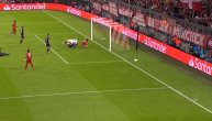 Levandovski lagano dao Zvezdi gol, Bajern vodi 2:0