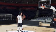 Veličković uči Tomasa da podigne šut
