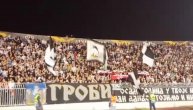 Navijači Partizana se pohvalili otetom zastavom Junajteda