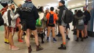 Berlinci poskidali pantalone u metrou: najezda "gologuzana" u prestonici Nemačke