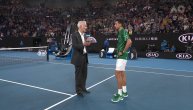 Novak dao intervju Mekinrou, sa tribina se viore zastave Srbije