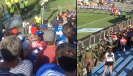Brutalna tuča na stadionu: Kidali sa policijom kao pobesneli jaguari