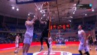 Kuzmić naseo na fintu Ostojića, pa lupio "smeč blokadu" košarkašu Dinamika