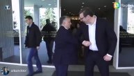 Vučić i Orban pokazali kako treba da se rukuje u doba korona virusa