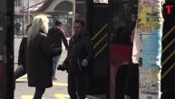 Svi šalteri BusPlus-a zatvoreni: Kontrolori čekaju putnike na stanicama ispred svakih vrata vozila
