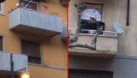 "Tamo je selo moje": Srbi u Italiji sa svojih balkona pevaju jednu od natužnijih srpskih pesama