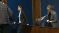 Pogledajte demonstrativni odlazak Ane Brnabić sa konferencije za medije