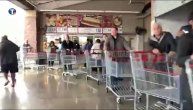 Gužve ispred prodavnica širom Amerike zbog epidemije korona virusom