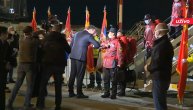 Predsednik Srbije dočekao je tim kineskih lekara iz Kine koji je sleteo na Beogradski aerodrom