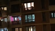 "Danas nam je divan dan" pevali su Obrenovčani iz karantina: Poseban poklon za malu komšinicu Kalinu