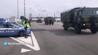 Italijanska policija salutira umrlim od koronavirusa: Njihova tela prevoze u vojnim vozilima