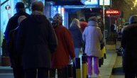 Penzioneri ponovo iskoristili priliku u jutarnjim satima da obave kupovinu
