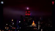 Empire state u bojama američke zastave, uz otkucaje srca