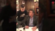 Radomir Antić podučava klinca taktici u restoranu: "To je fudbal, sine moj"