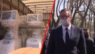 Vučić stigao u Niš da uruči respiratore i medicinsku opremu