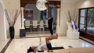 Novak i Jelena u akciji joga akrobacije za ubijanje dosade u karantinu