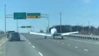 Avion prinudno sleteo na autoput, vozači kočili u čudu