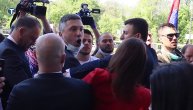 Sukob Boška Obradovića i Marijana Rističevića  ispred Skupštine
