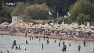 Grci okupirali plaže, ljudi se zabavljaju kao da je jek sezone i da korona nije prisutna