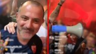 Deki se dohvatio megafona i poveo navijanje: "Ne stajemo na ovome, idemo dalje"