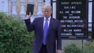 Sa Svetim pismom u ruci ispred spaljene crkve svetog Jovana: Tramp se obratio Americi
