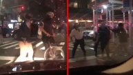 Američka policija nema milosti: Brutalno "pendrečenje" bicikliste