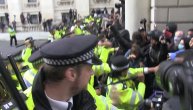 Ponovo demonstracije širom sveta zbog Flojda: U Londonu haos, ruše spomenike, povređen policajac