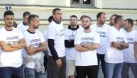 Fudbaleri Borca razvlače šatore ispred gradske uprave i štrajkuju glađu