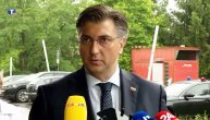 Plenković osudio huligane: Grafite mržnje piše "neko za nečiji račun"