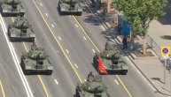 Tenkovi i rakete stigli u Moskvu