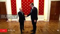 Vučić stigao na Vojnu paradu u Moskvi, dočekao ga Putin