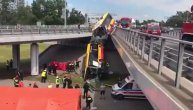 Jezive scene na mestu nesreće u Varšavi: Autobus pun putnika sleteo s mosta na auto-putu, ima mrtvih