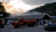 Snažne eksplozije odjekivale Pribojem: Zapalila se acetonska burad u fabrici auto- delova