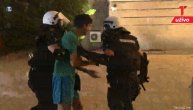 Četvrti dan protesta u Beogradu: Pokušaj upada u Skupštinu, hapšenje huligana, napad na policiju