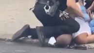 Isto ovo desilo se Džordžu Flojdu: Novi snimak policijske brutalnosti