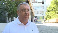 Mere se pošutuju ispred ambulanti: Doktor Stojanović apeluje na ljude da odlažu dolazak na pregled