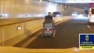 Brzinom puža: Deda svojim električnim kolicima napravio kolaps u tunelu