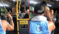 Mladić ušao u autobus bez maske, pa se zakašljao: Svi putnici skočili na njega i izbacili ga