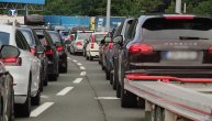 Kolona od nekoliko kilometara na hrvatskoj granici: Turisti naglo prekidaju odmor i "beže"