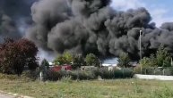 Ozbiljan dim vije se jednim delom Niša: Gori magacin, vatrogasci se bore sa vatrenom stihijom