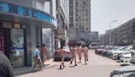 Izgubili opkladu, pa su goli trčali ulicama kineskog grada