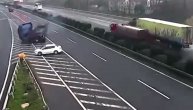 Pogrešio je skretanje na auto-putu, zaustavio se i kreuo u rikverc pa napravio ozbiljan haos