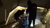 Hapšenje dvojice osumnjičenih za iznudu dok su uzimali kamatu oštećenom