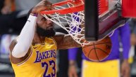 Lebron Džejms majstorski ukrao loptu i zverski zakucao: Nazire se NBA šampion, Lejkersi poveli 3:1
