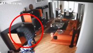 Snimak pljačke stana: Upali i odneli sve dragocenosti