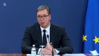 Vučić: Svima u zdravstvu pomoć od 10.000 dinara, a sledi i novo povećanje plata
