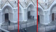 Trenutak kada je policija ušla u crkvu u Nici gde je ženi odrubljena glava